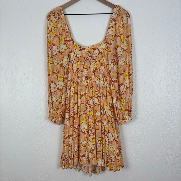 L Space Cassidy Floral Mini Dress in What In Carnation NWT Size Medium - Picture 4 of 5